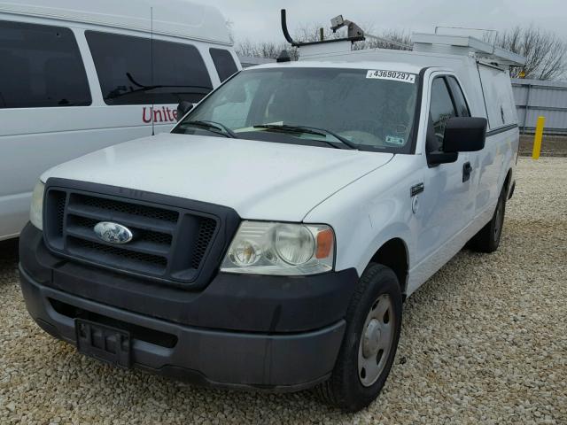 1FTRF12258KB70011 - 2008 FORD F150 WHITE photo 2