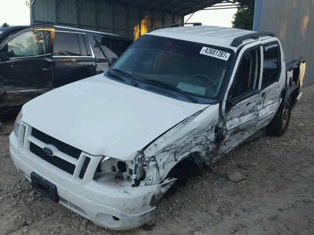 1FMZU67K64UC34787 - 2004 FORD EXPLORER S WHITE photo 2