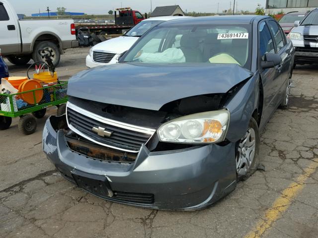 1G1ZS51FX6F256484 - 2006 CHEVROLET MALIBU GRAY photo 2