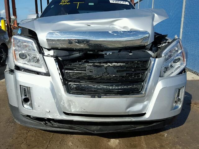 2GKALMEK5F6378526 - 2015 GMC TERRAIN SILVER photo 9