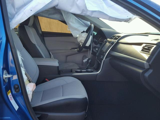 4T1BF1FK1HU758645 - 2017 TOYOTA CAMRY LE 蓝色 照片 1