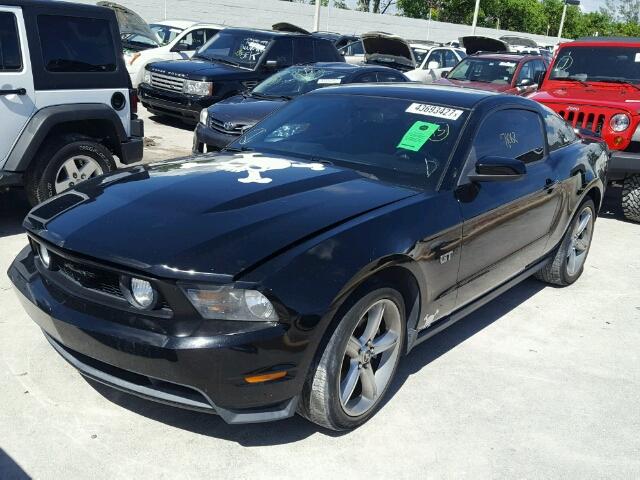 1ZVBP8CH4A5144544 - 2010 FORD MUSTANG BLACK photo 2