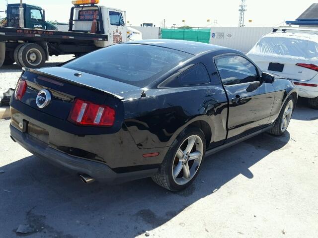 1ZVBP8CH4A5144544 - 2010 FORD MUSTANG BLACK photo 4