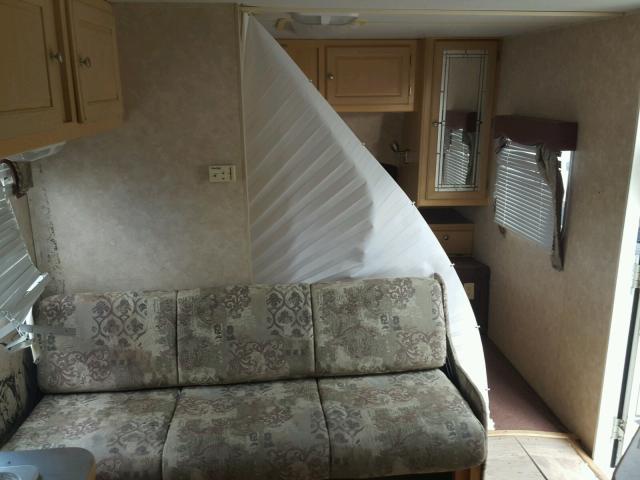 47CTA1L2641111518 - 2004 AECO TT WHITE photo 5