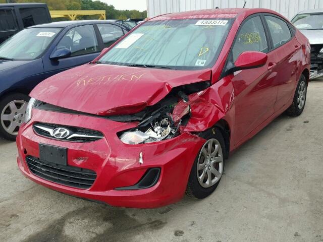 KMHCT4AE3DU410291 - 2013 HYUNDAI ACCENT GLS RED photo 2