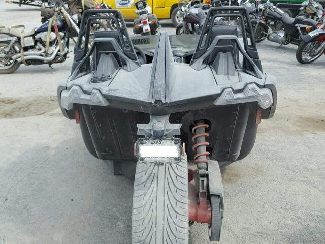 57XAAPFA8G5110826 - 2016 POLARIS SLINGSHOT BLACK photo 6