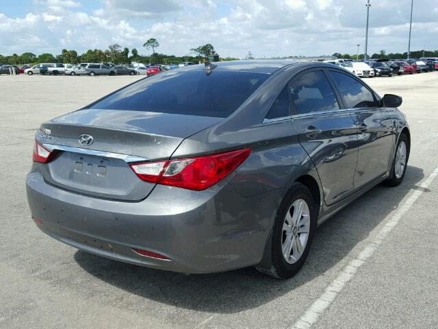 5NPEB4AC0DH735151 - 2013 HYUNDAI SONATA GRAY photo 4