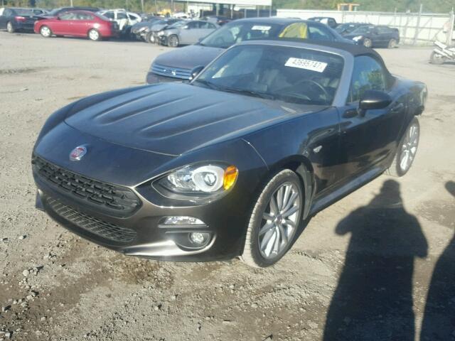 JC1NFAEK0H0102122 - 2017 FIAT 124 SPIDER BROWN photo 2