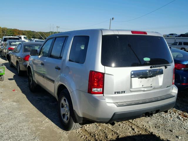 5FNYF48269B047837 - 2009 HONDA PILOT LX SILVER photo 3