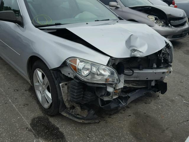 1G1ZB5E08CF249857 - 2012 CHEVROLET MALIBU LS ვერცხლისფერი ფოტო 9