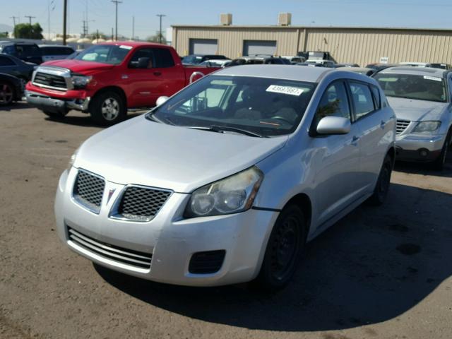 5Y2SP67849Z424969 - 2009 PONTIAC VIBE SILVER photo 2