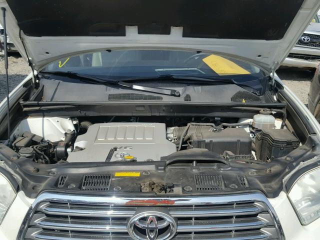 JTEES42A582033407 - 2008 TOYOTA HIGHLANDER WHITE photo 7