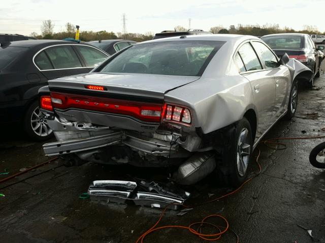 2C3CDXBG0CH215127 - 2012 DODGE CHARGER SE SILVER photo 4