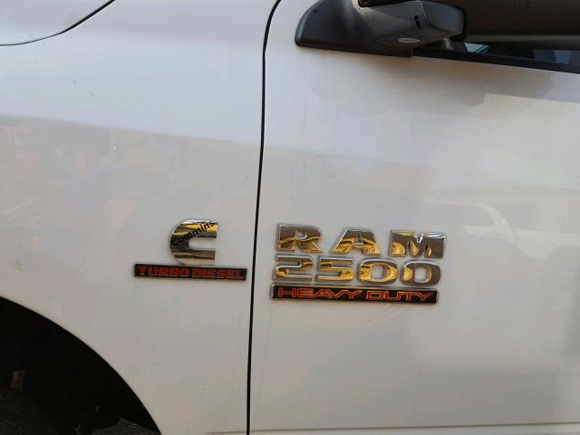 3C6UR5DL5JG215869 - 2018 RAM 2500 SLT WHITE photo 9