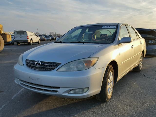 JTDBE30KX30147489 - 2003 TOYOTA CAMRY LE 银色 照片 2