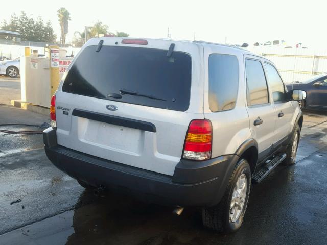 1FMCU04122KB77317 - 2002 FORD ESCAPE XLT SILVER photo 4