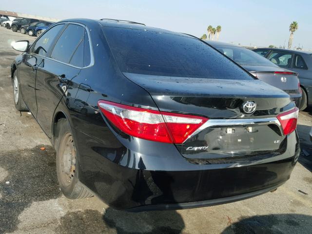 4T4BF1FK7FR501976 - 2015 TOYOTA CAMRY LE BLACK photo 3