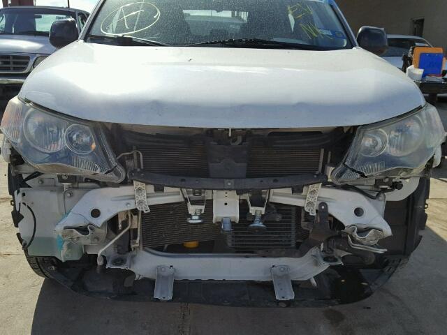 JA4LS21W79Z013188 - 2009 MITSUBISHI OUTLANDER WHITE photo 9