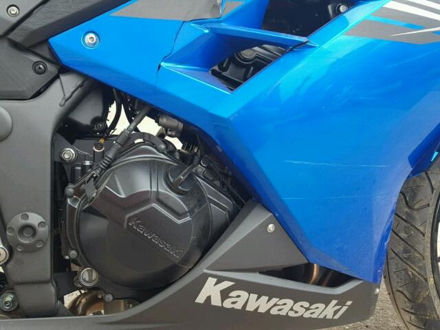 JKAEX8A12HDA33560 - 2017 KAWASAKI EX300 A BLUE photo 7