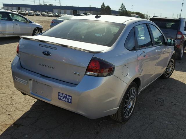 1FAHP3GN3AW184677 - 2010 FORD FOCUS GRAY photo 4