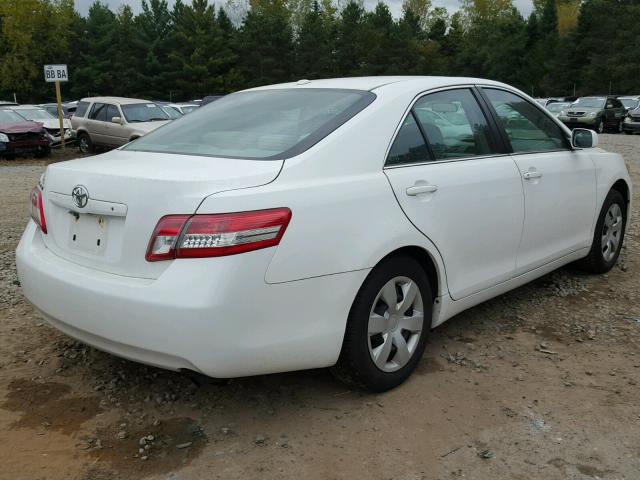 4T1BF3EKXBU607887 - 2011 TOYOTA CAMRY WHITE photo 4