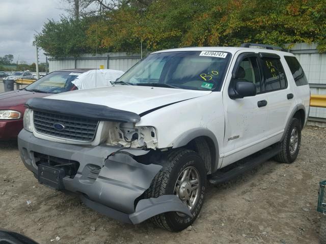 1FMZU62K42ZC96924 - 2002 FORD EXPLORER WHITE photo 2