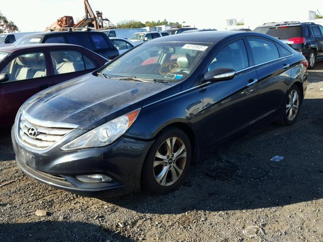 5NPEC4AC1BH181130 - 2011 HYUNDAI SONATA SE BLUE photo 2