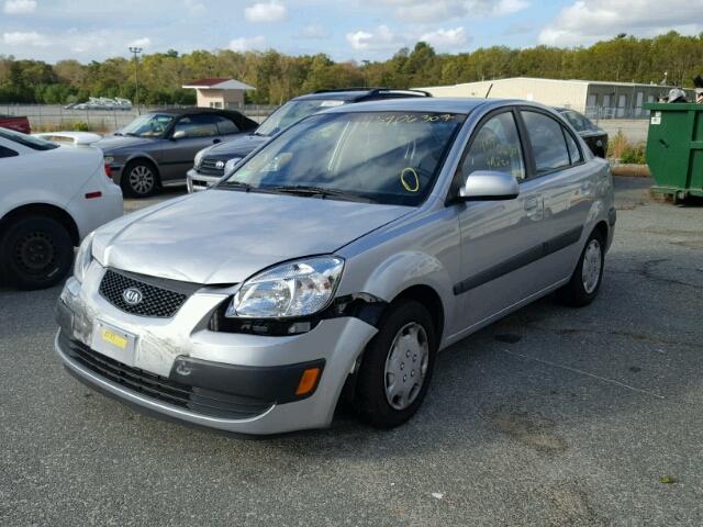 KNADE223596495731 - 2009 KIA RIO SILVER photo 2