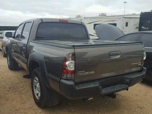 5TFJU4GN6BX008065 - 2011 TOYOTA TACOMA DOU GRAY photo 3