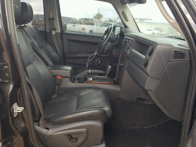 1J8HH58P49C505859 - 2009 JEEP COMMANDER BLACK photo 5