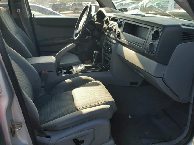 1J8HG48N26C221329 - 2006 JEEP COMMANDER 银色 照片 5