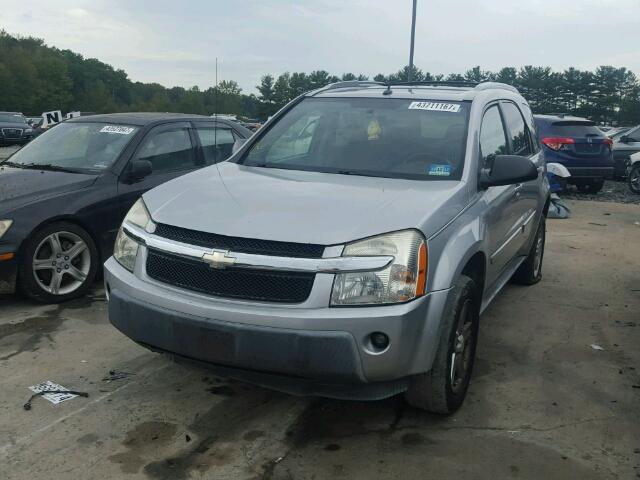 2CNDL63FX56187205 - 2005 CHEVROLET EQUINOX LT SILVER photo 2