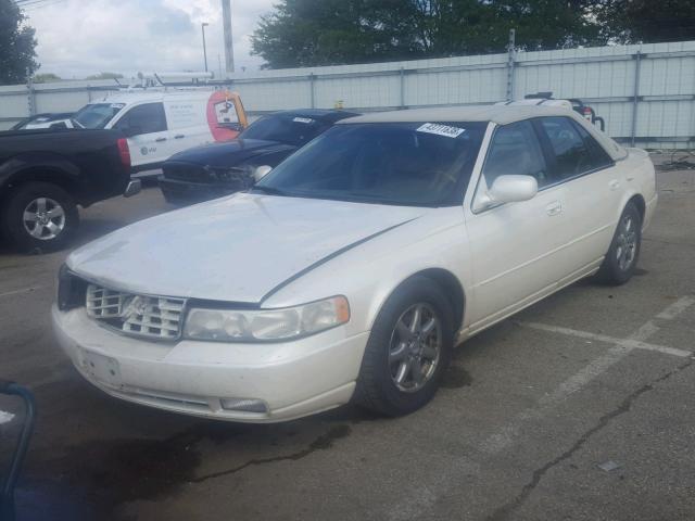 1G6KY5490YU149992 - 2000 CADILLAC SEVILLE ST WHITE photo 2