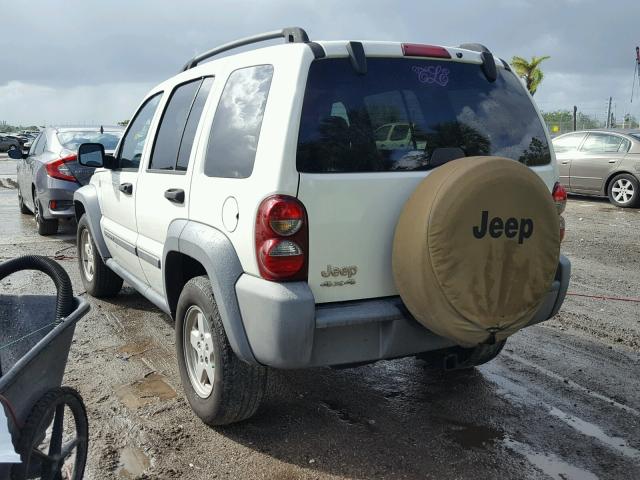 1J4GL48K06W154467 - 2006 JEEP LIBERTY SP WHITE photo 3