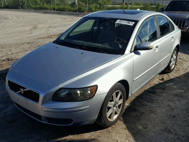 YV1MS382062165184 - 2006 VOLVO S40 SILVER photo 2