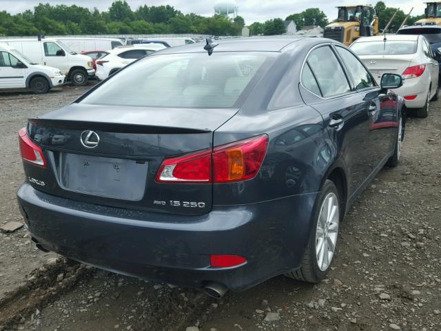 JTHCF5C27A5036468 - 2010 LEXUS IS 250 GRAY photo 4