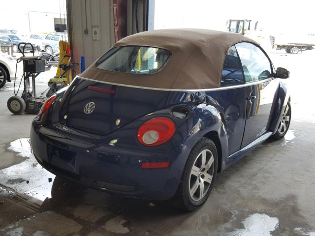 3VWRF31Y46M307010 - 2006 VOLKSWAGEN NEW BEETLE 蓝色 照片 4