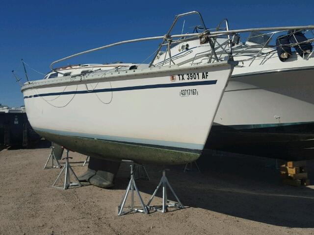 HUN28017B989 - 1989 HUNR BOAT WHITE photo 1