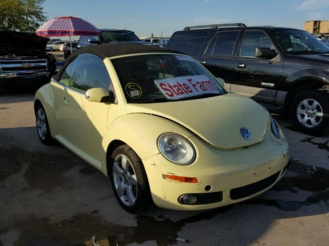 3VWSF31Y06M303988 - 2006 VOLKSWAGEN NEW BEETLE YELLOW photo 1