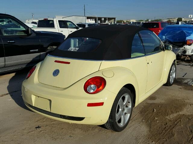 3VWSF31Y06M303988 - 2006 VOLKSWAGEN NEW BEETLE YELLOW photo 4