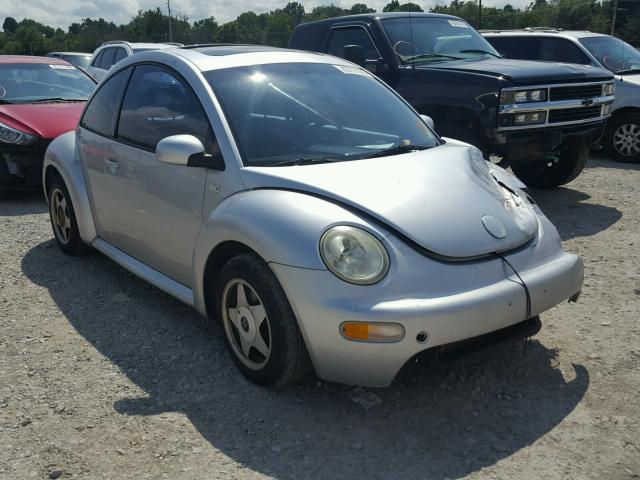 3VWDD21CX2M416046 - 2002 VOLKSWAGEN NEW BEETLE 银色 照片 1