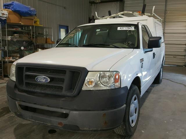 1FTRF12268KC87922 - 2008 FORD F150 WHITE photo 2