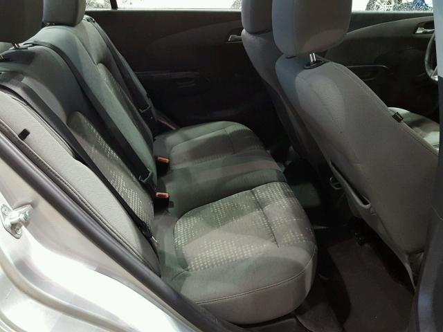 1G1JA5SH9C4226237 - 2012 CHEVROLET SONIC LS 银色 照片 6