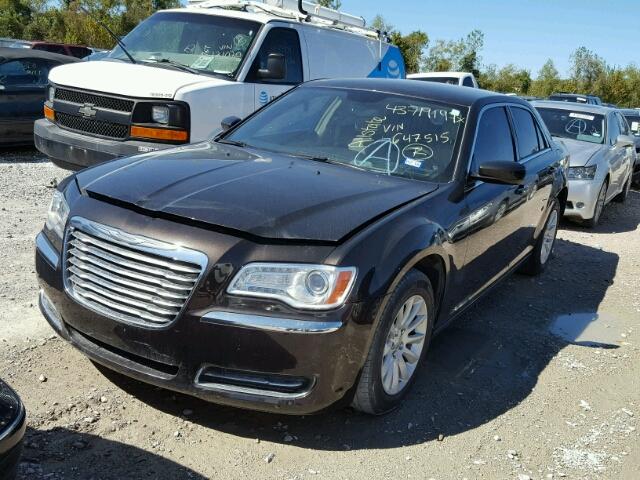 2C3CCAAG6DH647515 - 2013 CHRYSLER 300 WHITE photo 2