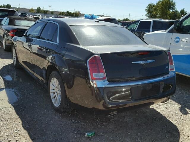 2C3CCAAG6DH647515 - 2013 CHRYSLER 300 WHITE photo 3