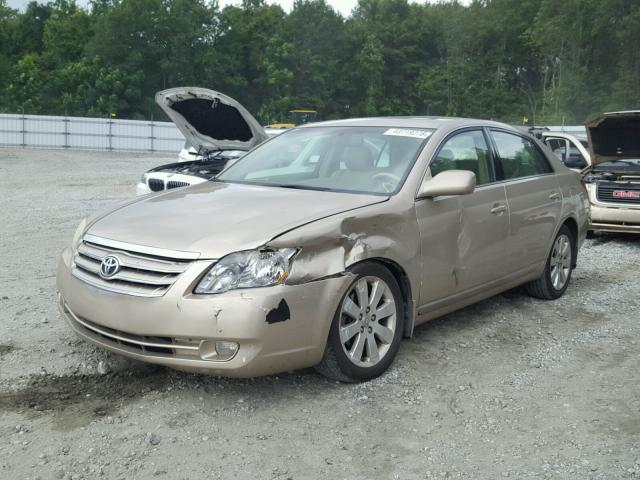 4T1BK36B46U079215 - 2006 TOYOTA AVALON XL GOLD photo 2