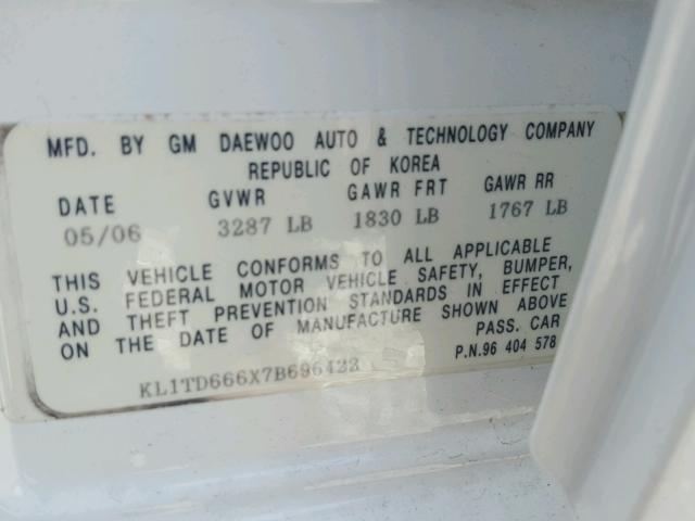 KL1TD666X7B696422 - 2007 CHEVROLET AVEO BASE Ақ фото 10