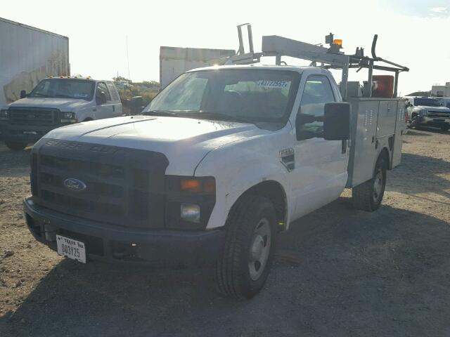 1FDSF305X8EC23144 - 2008 FORD F350 SRW S WHITE photo 2