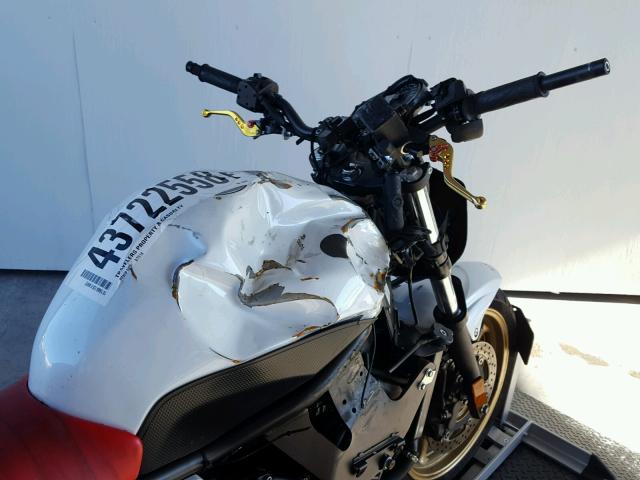 JYARJ18E5AA005891 - 2010 YAMAHA FZ6 R WHITE photo 5