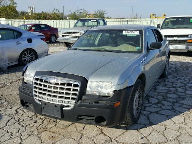 2C3LA43R06H127125 - 2006 CHRYSLER 300 GRAY photo 2